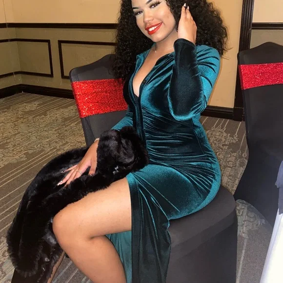 Fashion Nova | Dresses | Emerald Green Velvet Maxi Dress